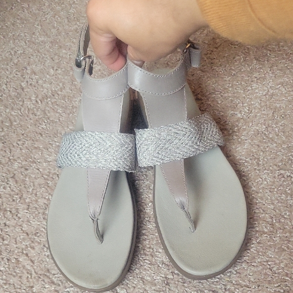 Sorel Women's Gray Sandals - Picture 9 of 12